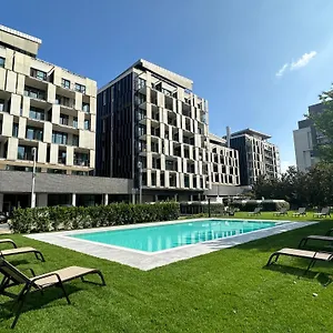 Ramada Plaza By Wyndham فندق